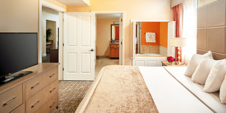 2 Bedroom Suites In Orlando | Floridays Resort Orlando
